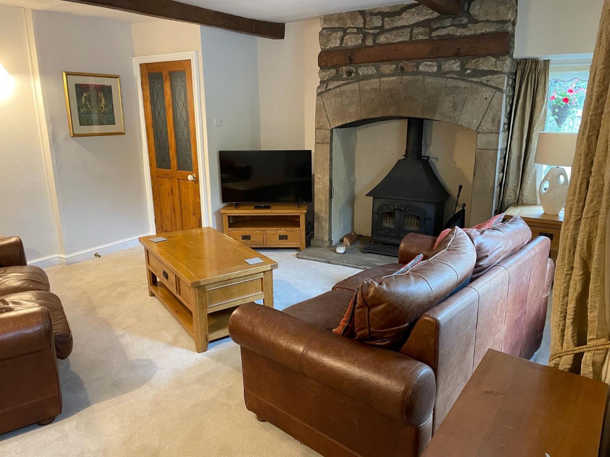 فندق آشفيلد هاوس غراسينغتون الغرفة الصورة The living room at The Old School House, 2019