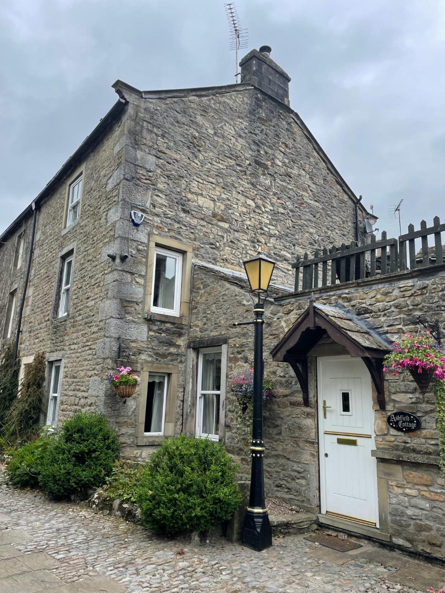 فندق آشفيلد هاوس غراسينغتون الغرفة الصورة The old school house